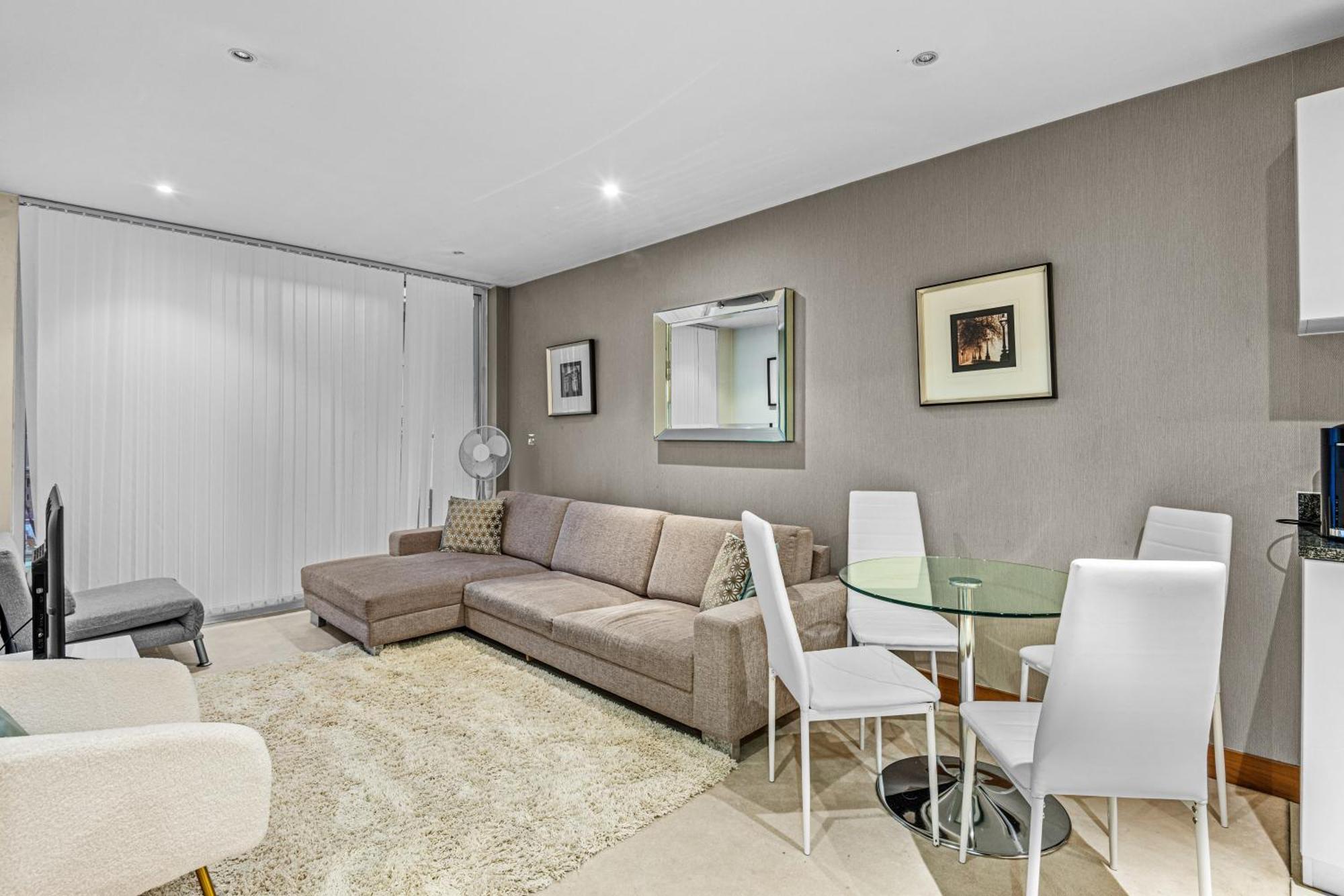 Londwell, Chelsea Living, Central Flat With Balcony London Ngoại thất bức ảnh